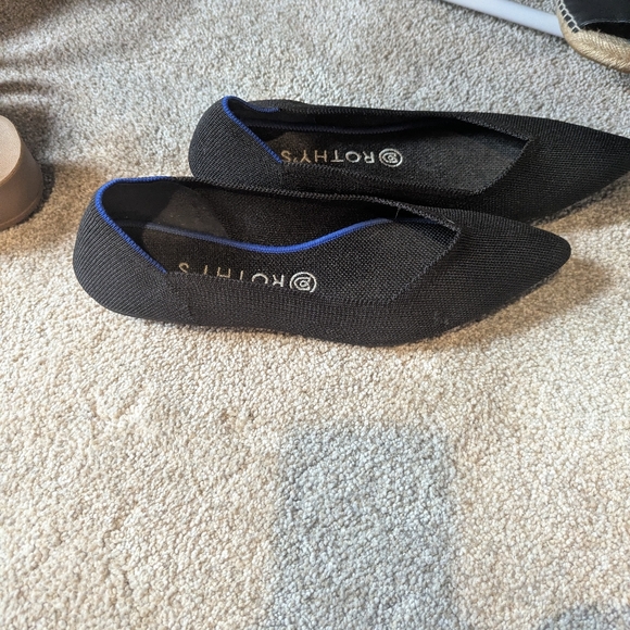 Nearly New Rothys - Picture 5 of 5